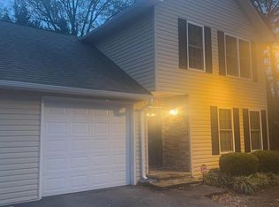 1140 E Lee Rd, Taylors, SC 29687