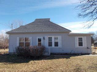 622 Kansas St, Wetmore, KS 66550