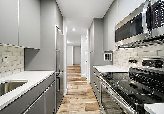 2nd image of 315 W 57th St APT 9H