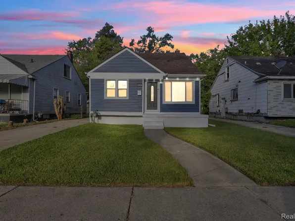 8459 Pierson St, Detroit, MI 48228