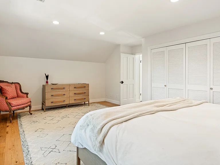 970 Rachael Rd — Photo 10