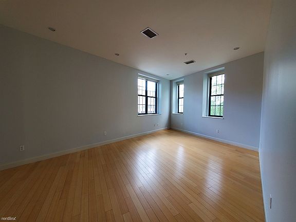 490 Harrison Ave. #305 Boston - South End Unit Photo 2 (2)