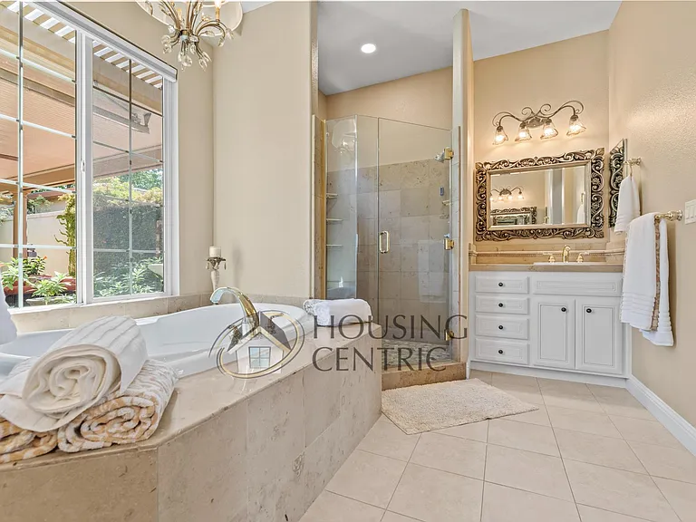 4005 Royal Troon Dr — Photo 37