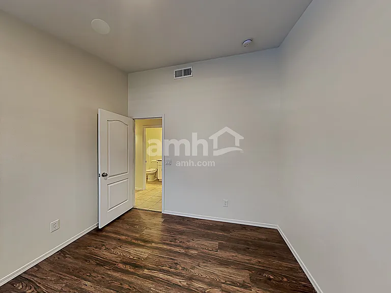 15142 W Eureka Trl — Photo 19