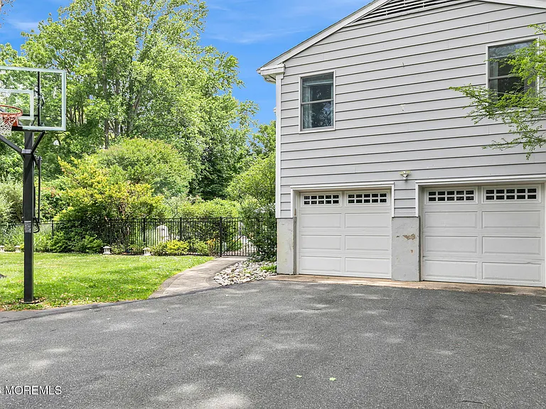 16 Bingham Hill Cir — Photo 35