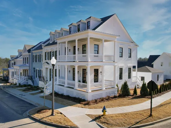 496 Preserve Pkwy, Hoover, AL 35226