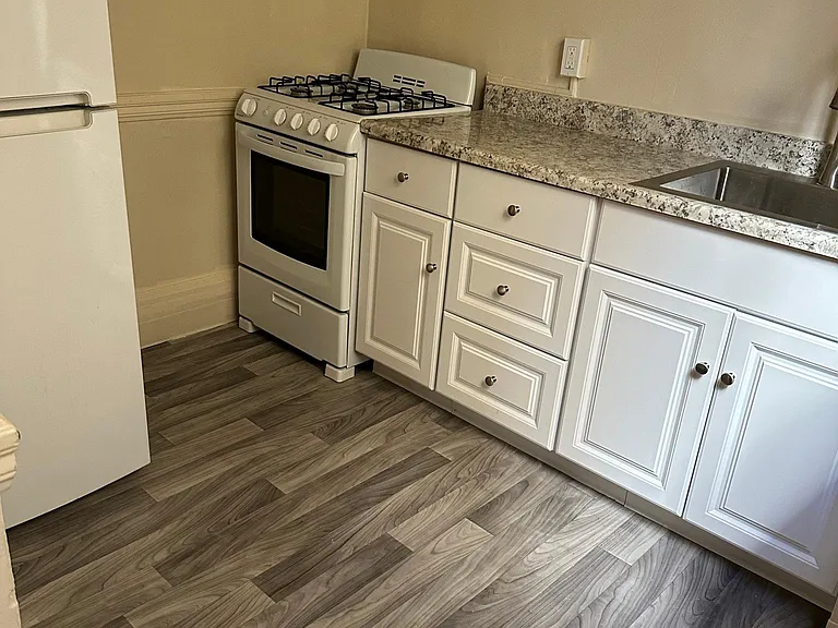 1121 Bush St #3 — Photo 16