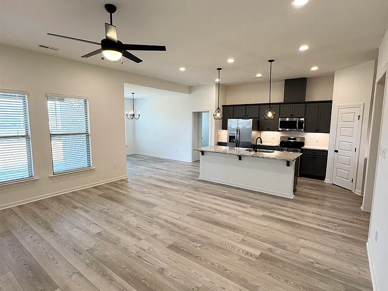 16702 Ted Childs Dr — Photo 4