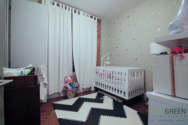 Rented by Evergreen Apartments BK | media 14