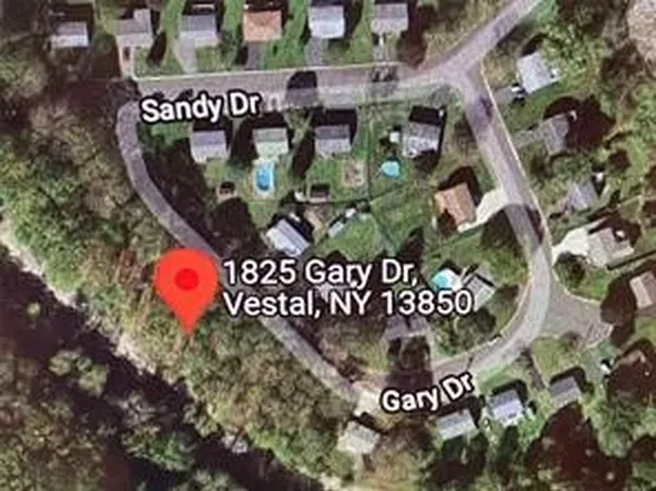 1825 Gary Dr, Vestal, NY 13850