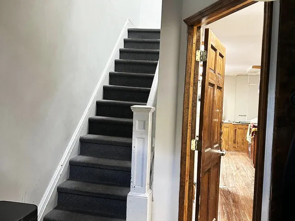 1013 Avenue M image 9 of 17