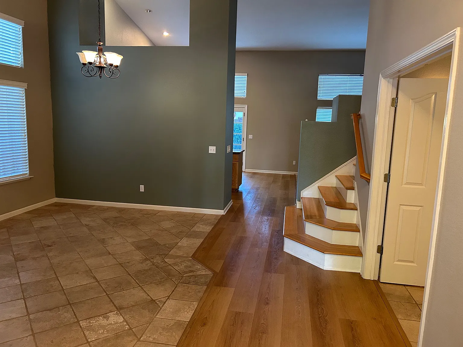 4 bed, 2092 sqft, $3,600 — Photo 4