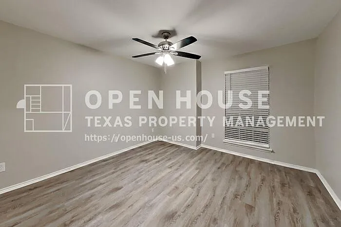 534 Hickory Ln — Photo 15