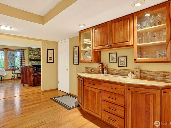 2nd image of 39310 NE 6th Avenue