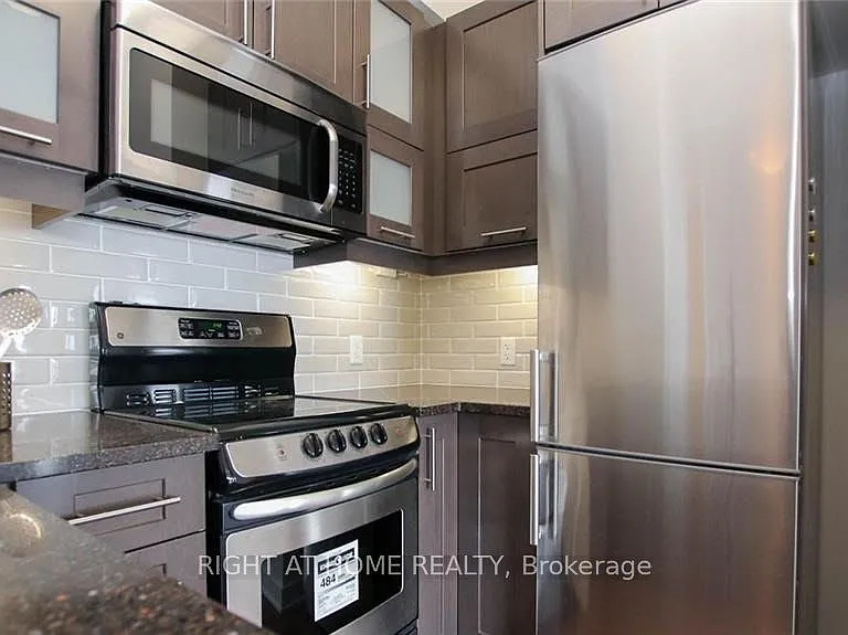 40 Nepean St #2306 — Photo 8