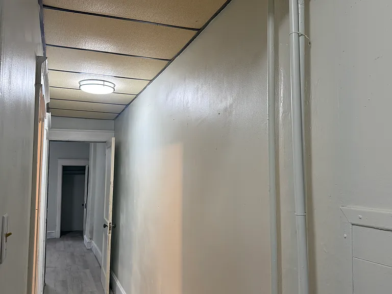 605 W Norwegian St #1 — Photo 4