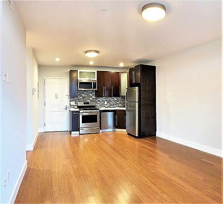 1st image of 25-32 30th Dr #3C