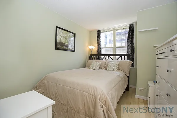 Sold by NextStopNY | media 5