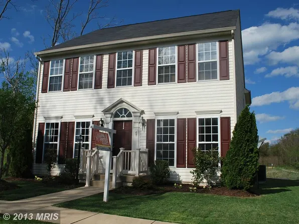 47 Stocks St, Lovettsville, VA 20180