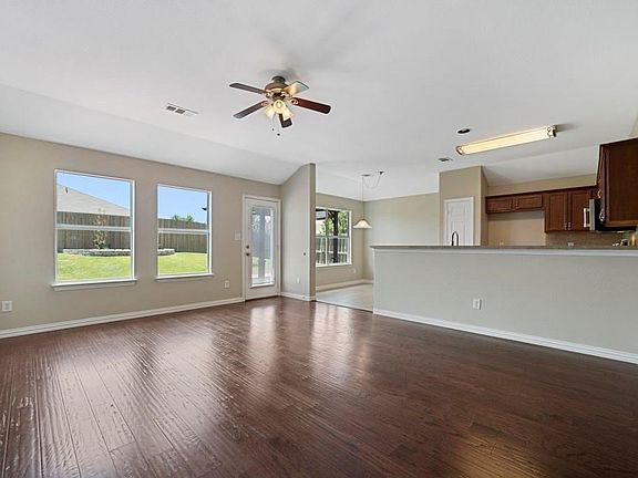 5th image of 426 Stonecreek Dr