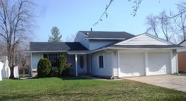 530 Irving Pl photo 1