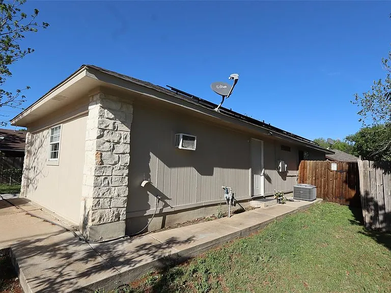 7003 Apperson St — Photo 2