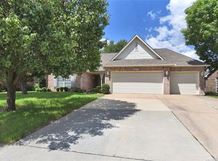 1821 W Lincoln St N, Broken Arrow, OK 74012