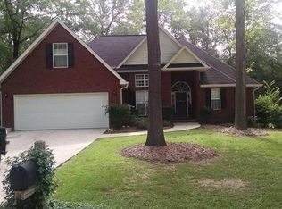102 Quinelle Dr, Perry, GA 31069