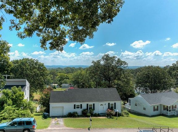 5th image of 1005 Hibbler Cir