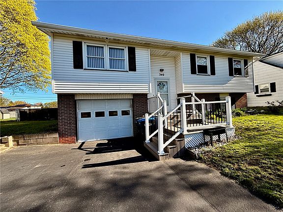 2nd image of 340 Fielding Rd