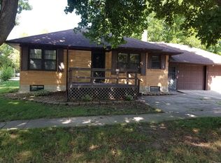 505 9th St, Armstrong, IA 50514