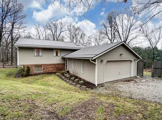 419 Dorrence Rd, Granville, OH 43023