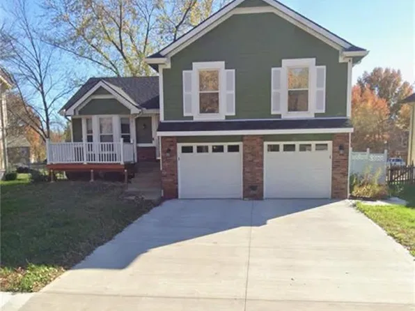 3517 Remington Ln, Leavenworth, KS 66048