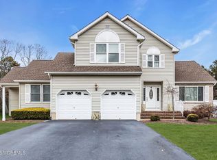 25 Stollman St, Bayville, NJ 08721