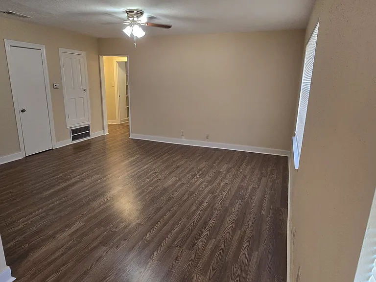 4211 Chartres St #6 — Photo 10
