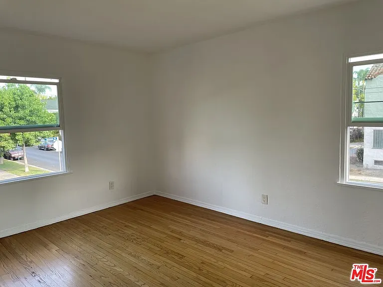 368 N Genesee Ave #2 — Photo 7