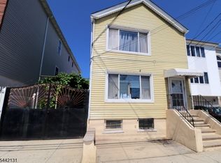 119 Pacific St, Newark City, NJ 07105