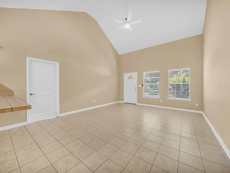 1213 Oxon Run — Photo 5