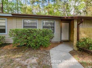 6910 SW 45th Ave, Gainesville, FL 32608