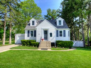 27W582 Beecher Ave, Winfield, IL 60190