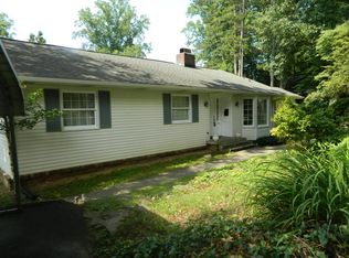 108 W Price Ln, Oak Ridge, TN 37830