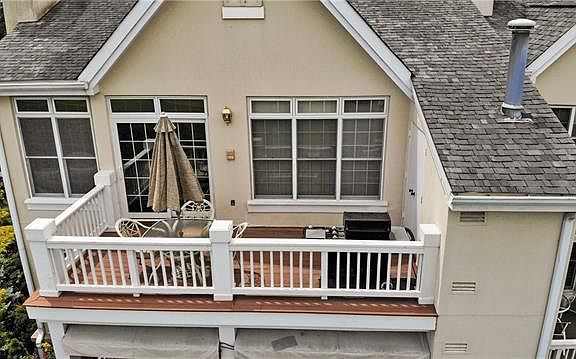 3rd image of 84 Doral Greens Dr W