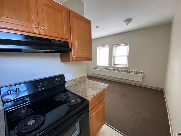 3rd image of 1050 Hancock St #21