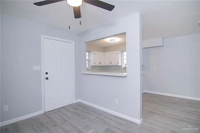 1120 E Sanchez St — Photo 8