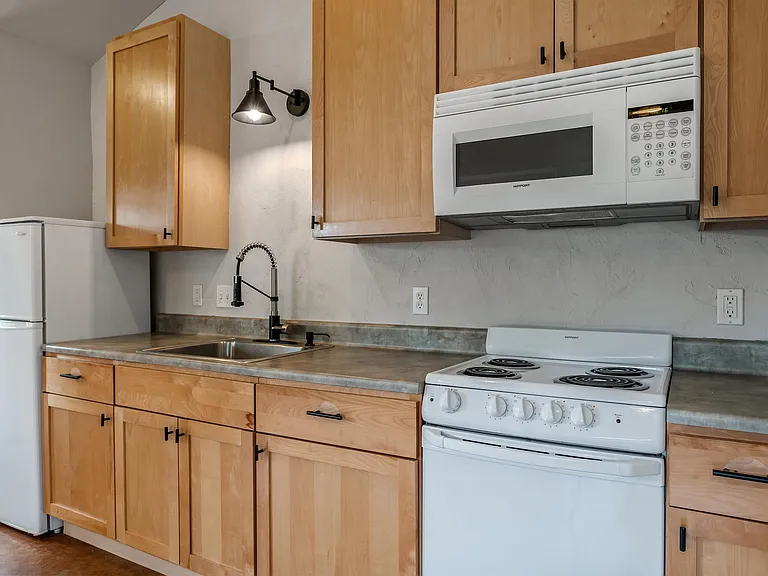 901 Spruce St #M — Photo 11