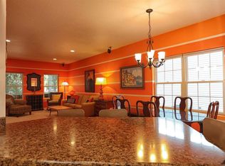 3876 Jay Ln, Waterloo, IA 50701