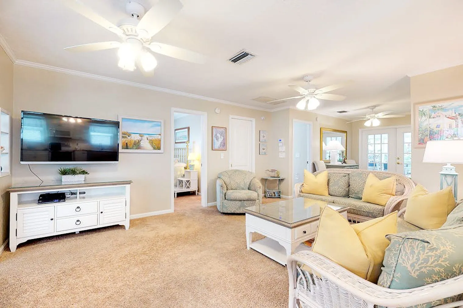 3 bed, 2.0 bath, 1431 sqft, $5,587 — Photo 4