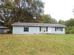 1955 Roundhouse Rd, Hollow Rock, TN 38342