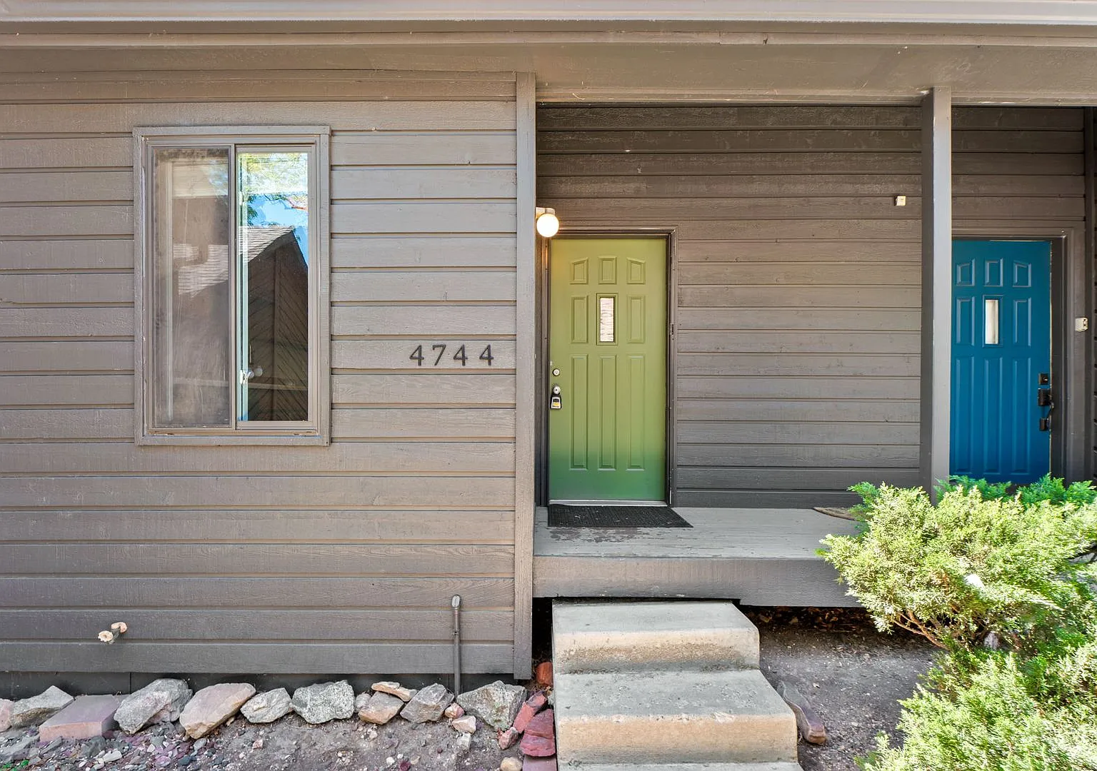 3BD, 2.5 Boulder Townhome with 1-Car Garage — Photo 2