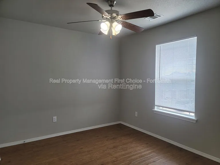 2100 Ingalls Ln #C — Photo 17